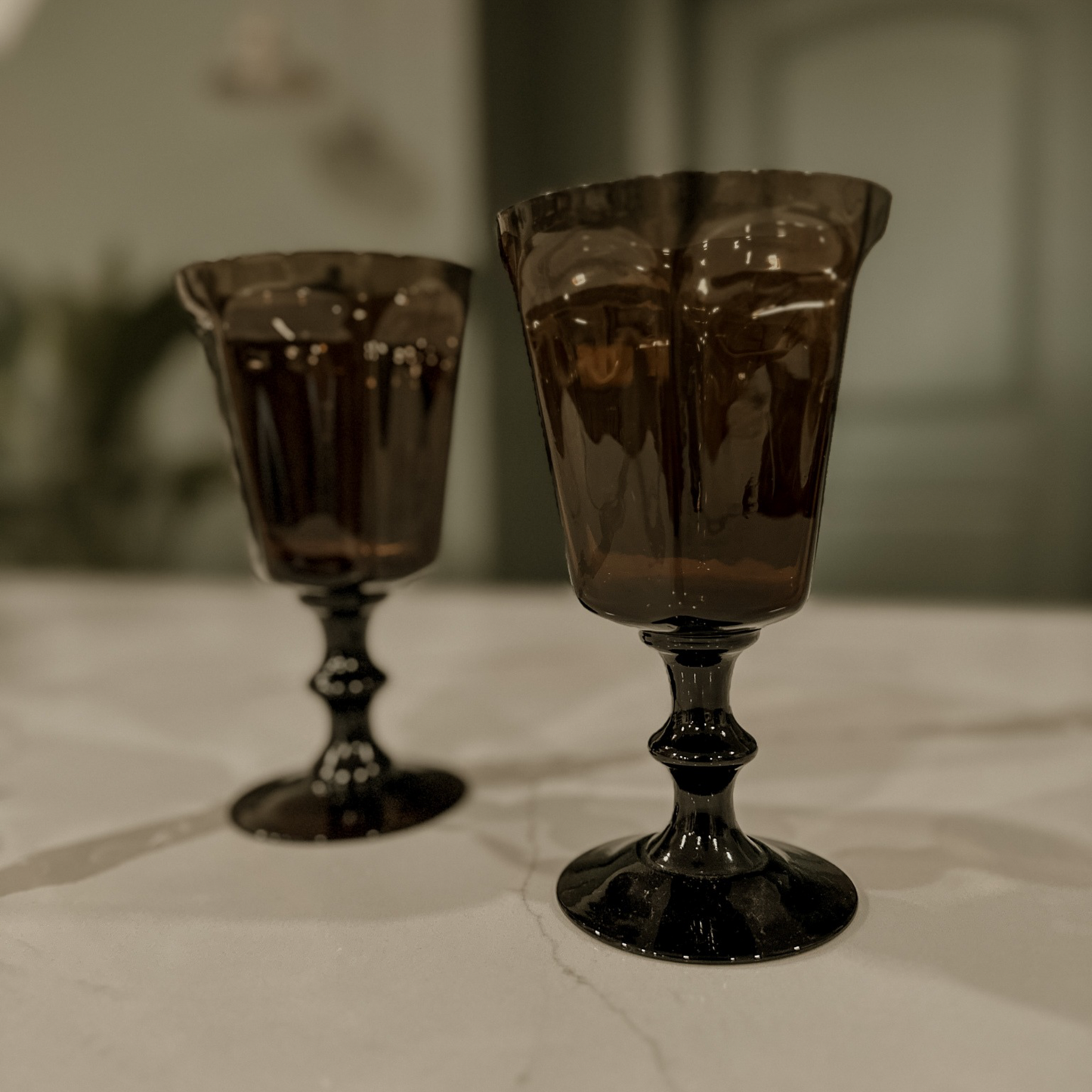 Dark Amber Vintage Wine Glass Set