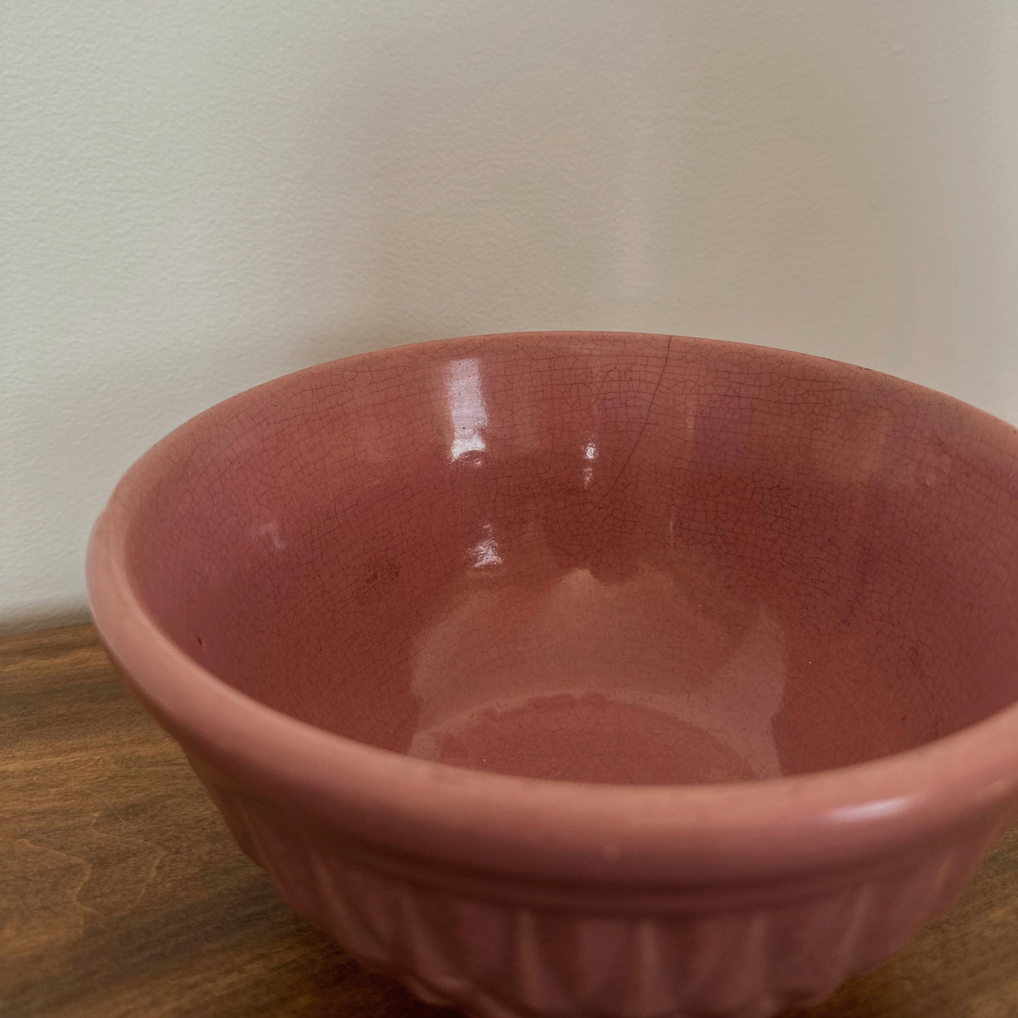 Vintage Hull Pottery "Quilted Diamond" Mixing Bowl – Mauve Pink