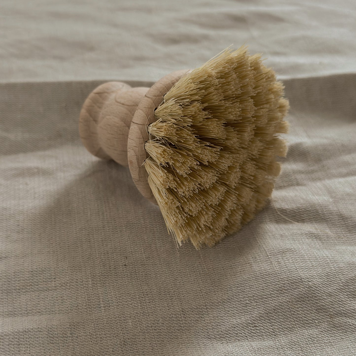 Short Round Dish Brush