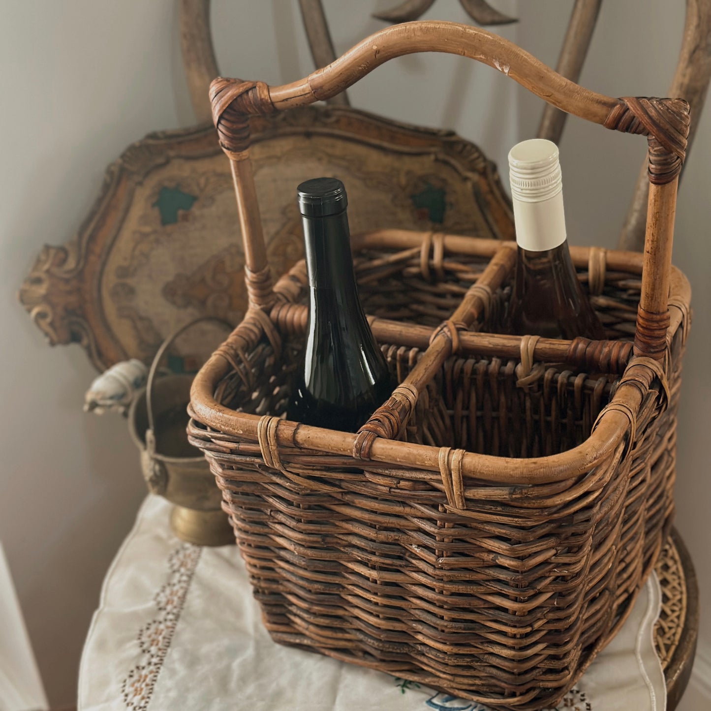 Vintage Woven Willow 4-Bottle Wine Caddy Carrier with Bentwood Handle