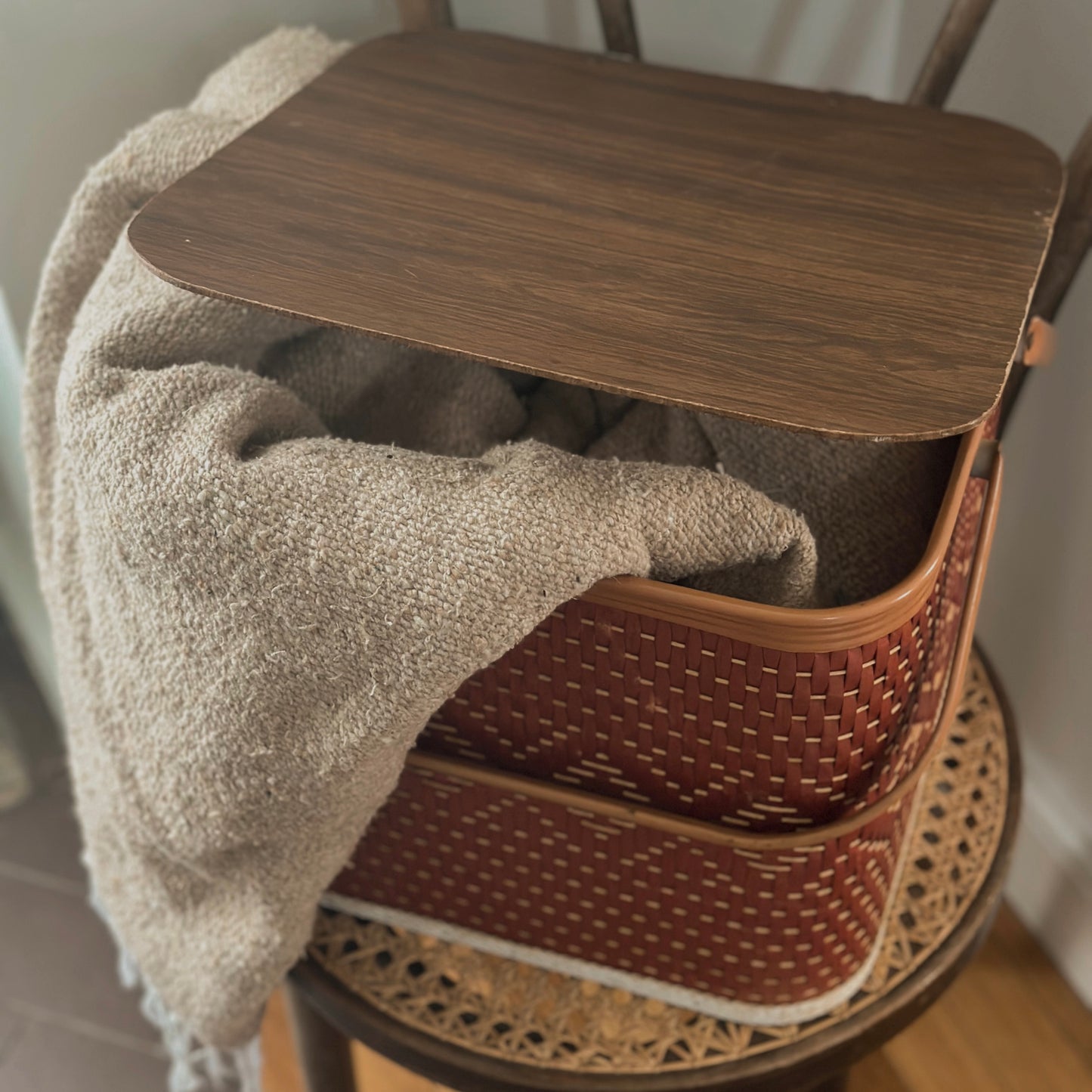 Vintage Redmon Woven Red-Brown Picnic Basket with Faux Wood Lid