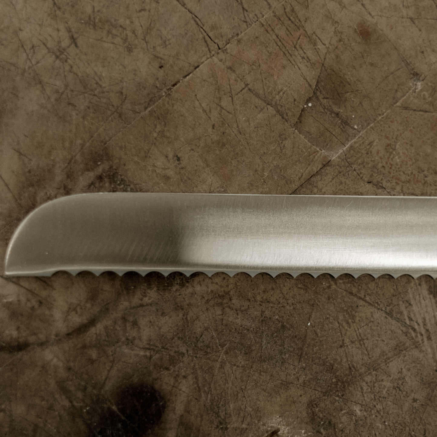 Blanc Bread Knife